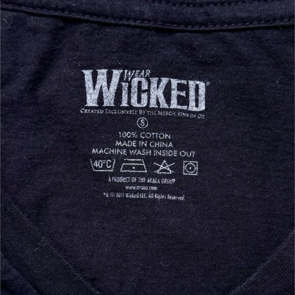 Wicked Musical Graphic Tshirt Size Youth Small Official Merch Black Pink Green - Picture 8 of 10